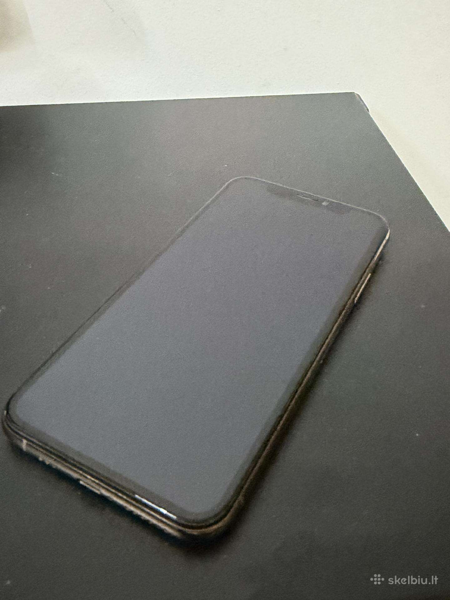 iPhone XS