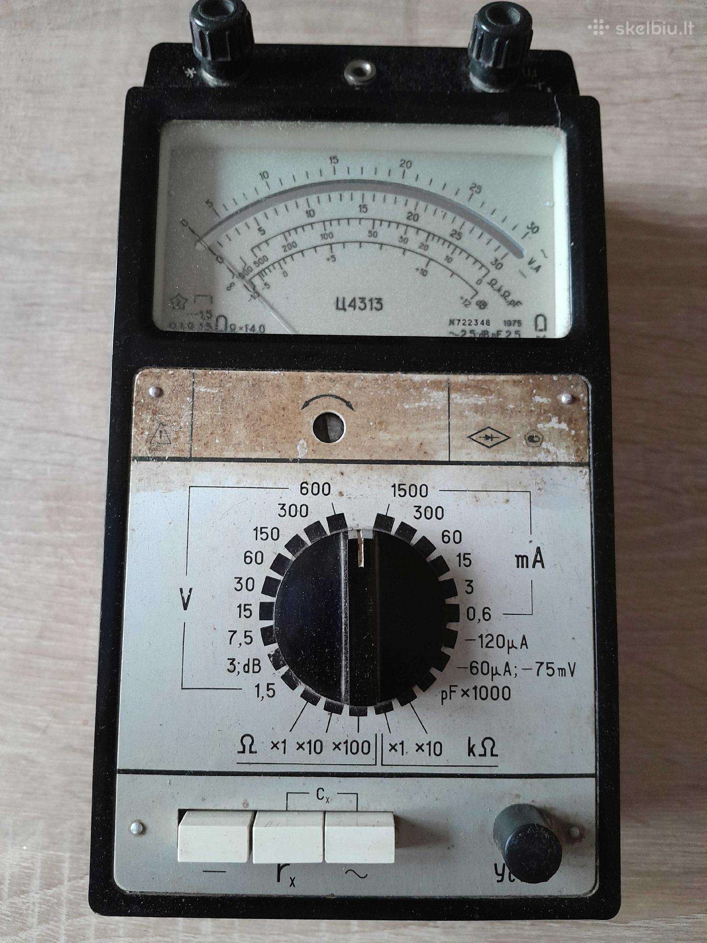 Antikvarinis elektrinių dydžių testeris