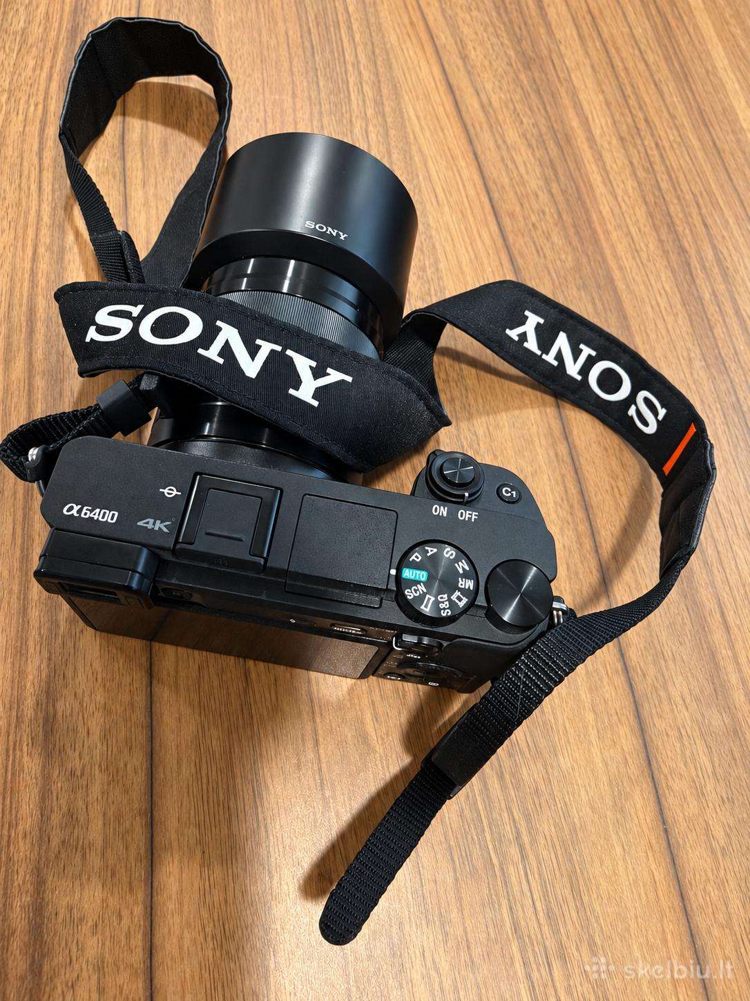 Sony A6400 fotoaparatas su priedais