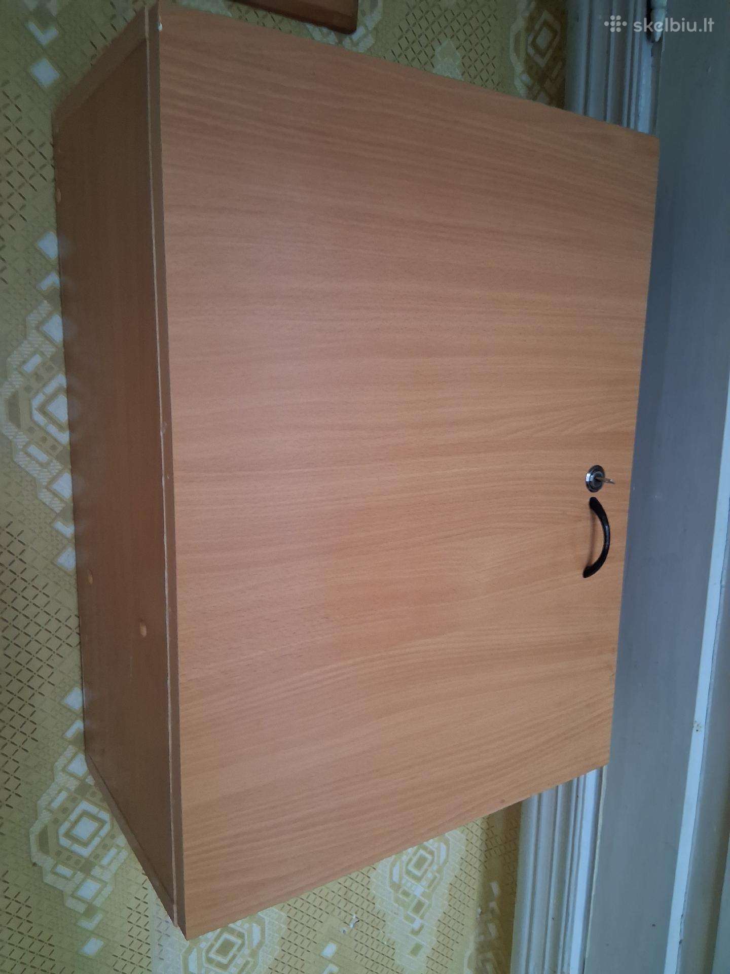 Pakabinamą spintelę