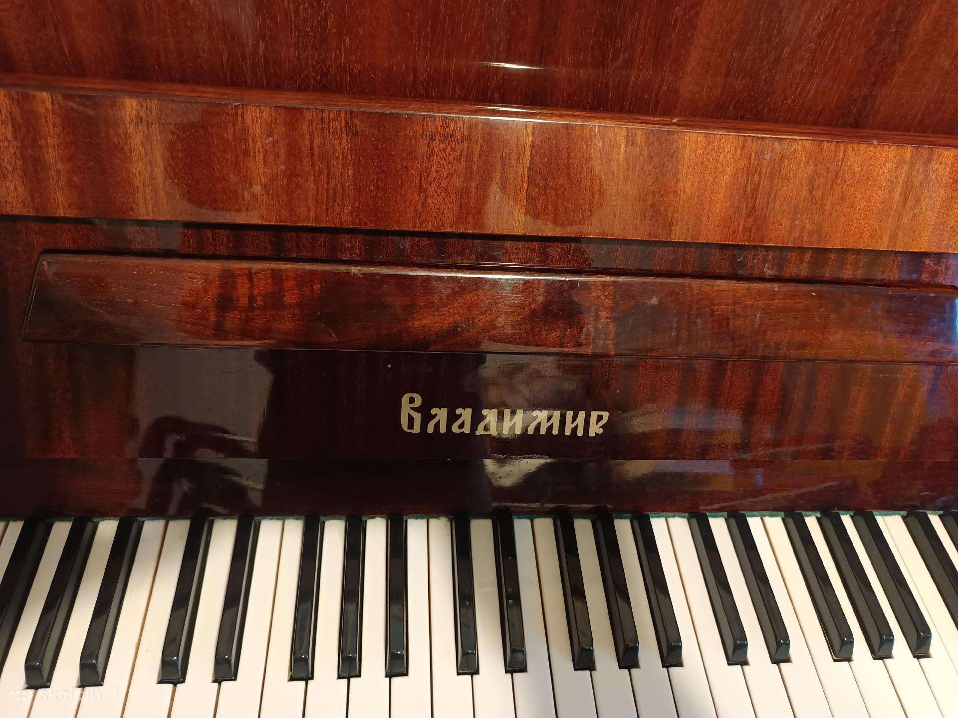 Puikios būklės pianinas Vladimir