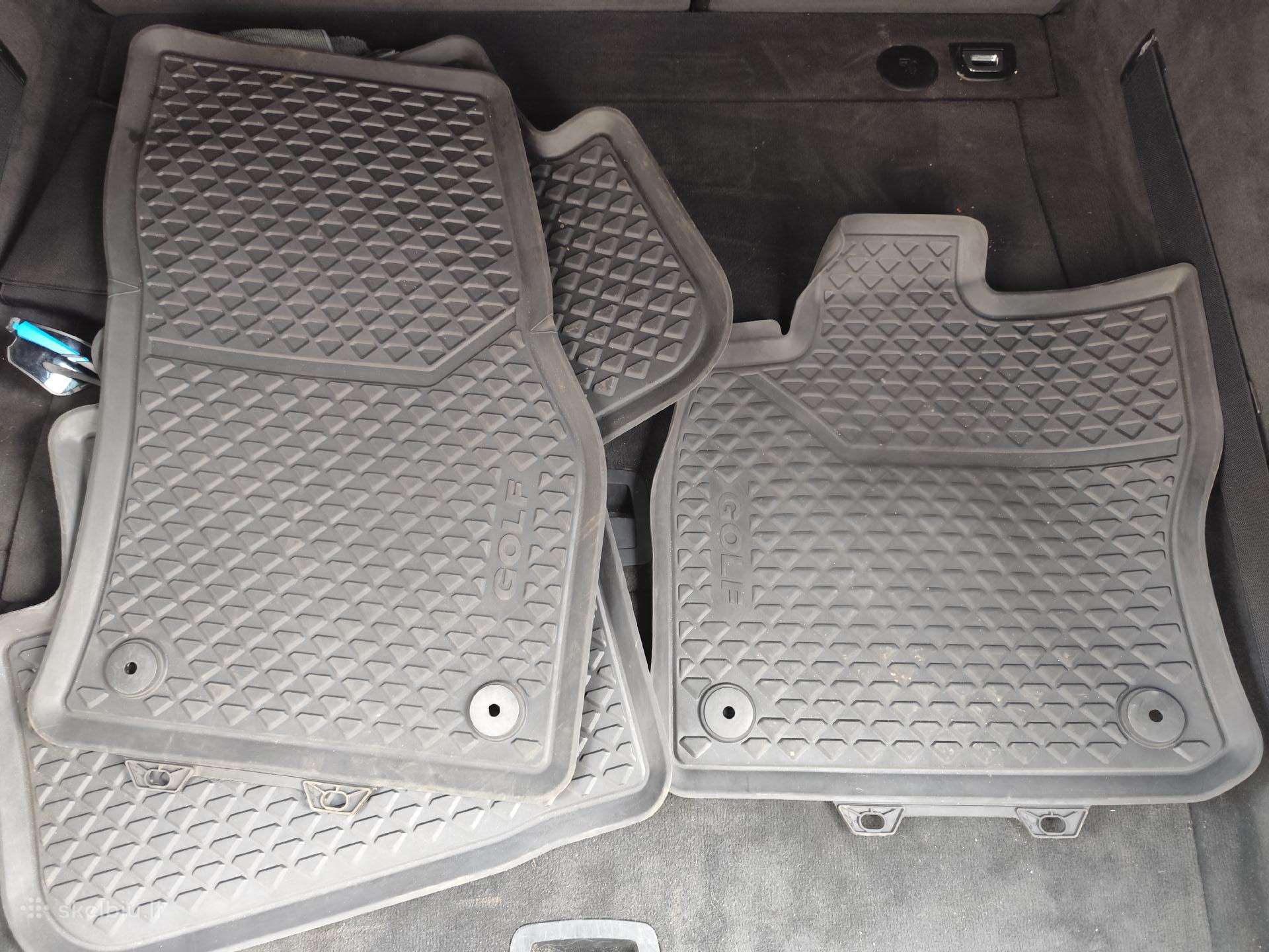 VW Golf Sportsvan guminiai kilimėliai