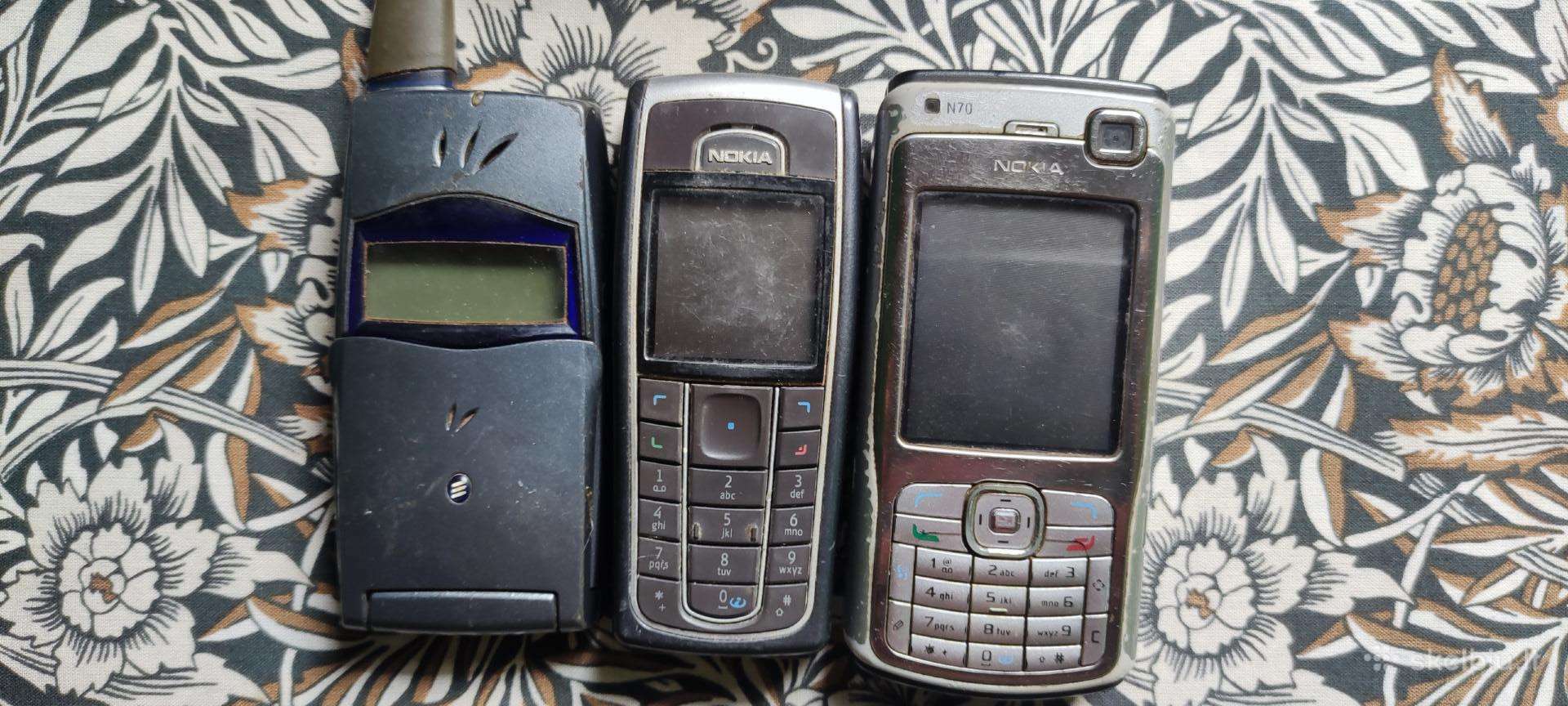 3 seni telefonai