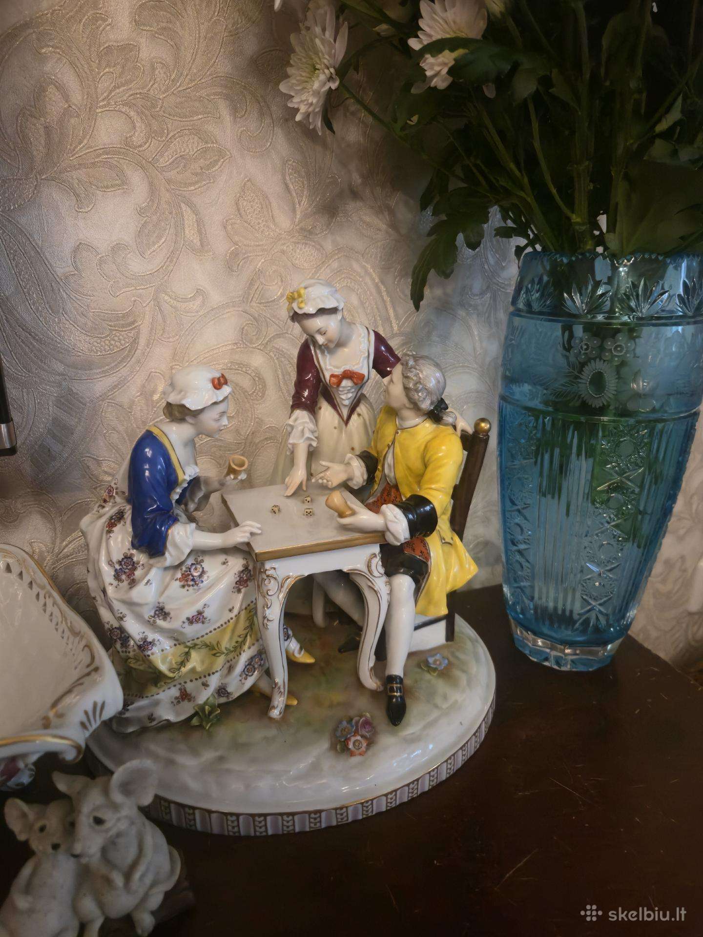 Parduodu Kapodemonte porcelianu statulele