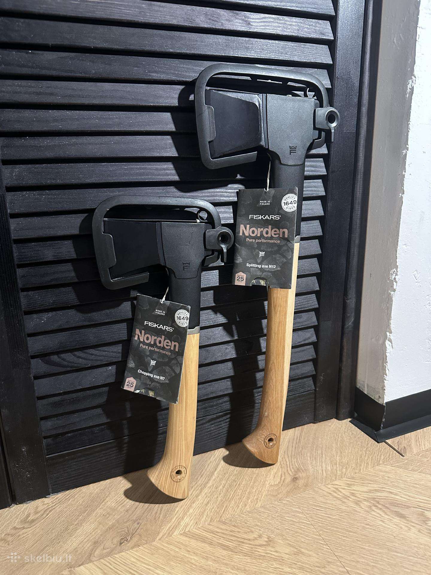Nauji Fiskars Norden kirviai N12 55€ ir N7 38€
