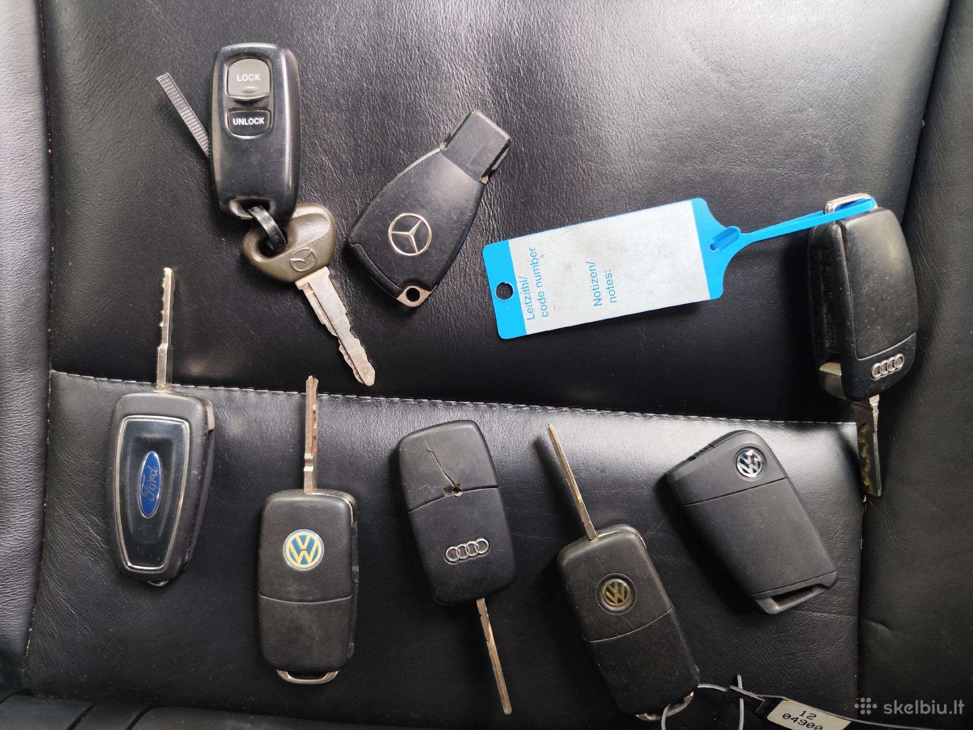 Automobilių raktai / pulteliai