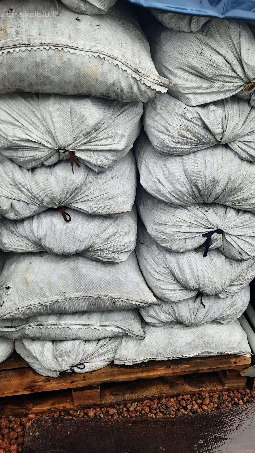 250kg akmens anglies
