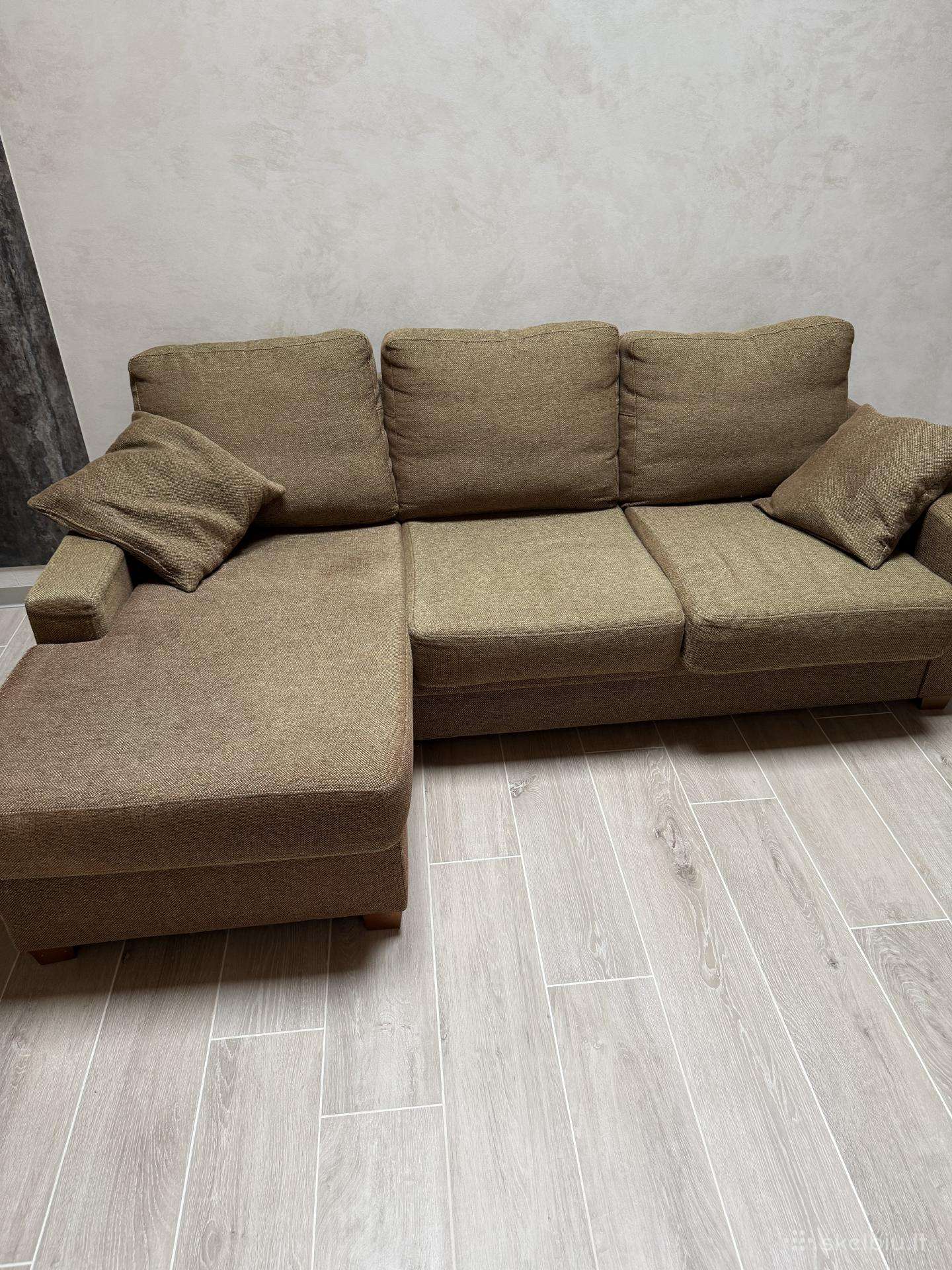 Dutti kampinė sofa, pirkta Isku
