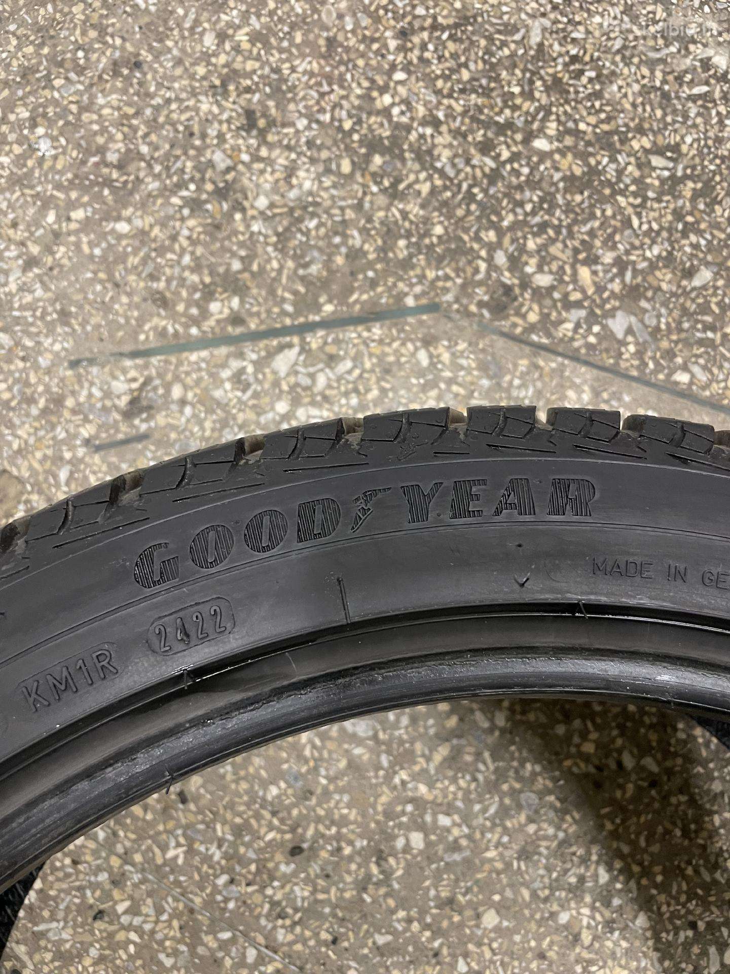Žieminės R19 padangos Goodyear Ultragrip Ice2