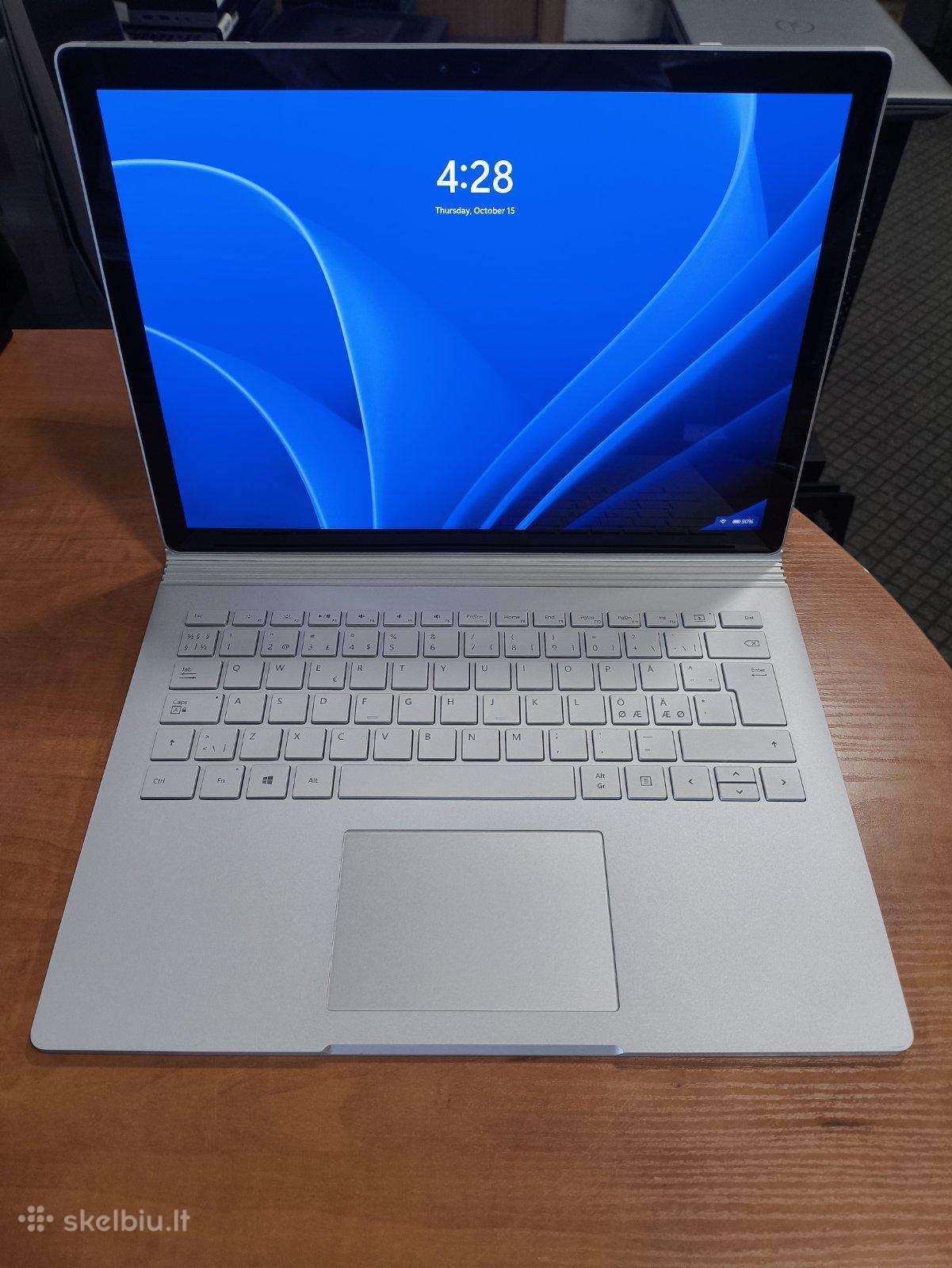 Surface Book 13.5 Ts i5-6300u 8gb 256gb 3%/3%
