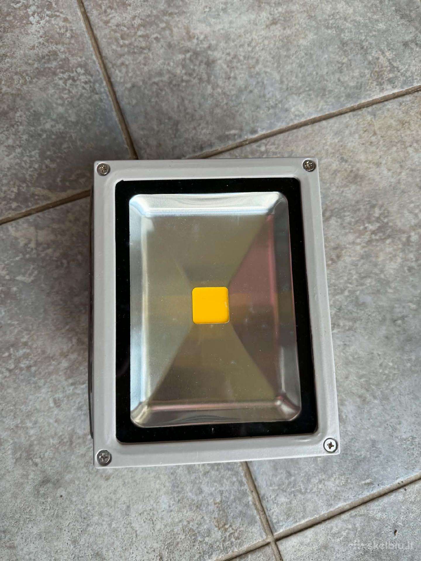 Lauko šviestuvas 10w LED Ip65 220v