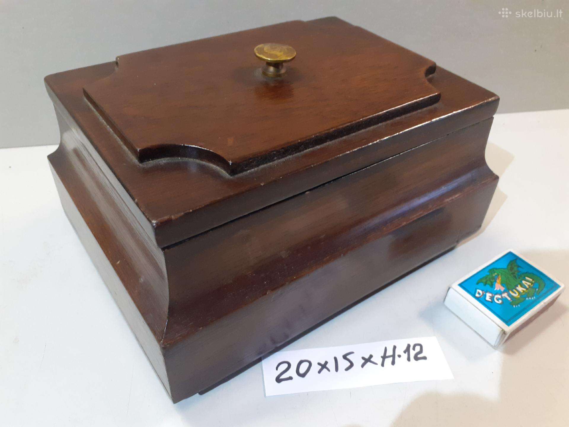 Medinė vintažinė dėžutė 20x15x12cm