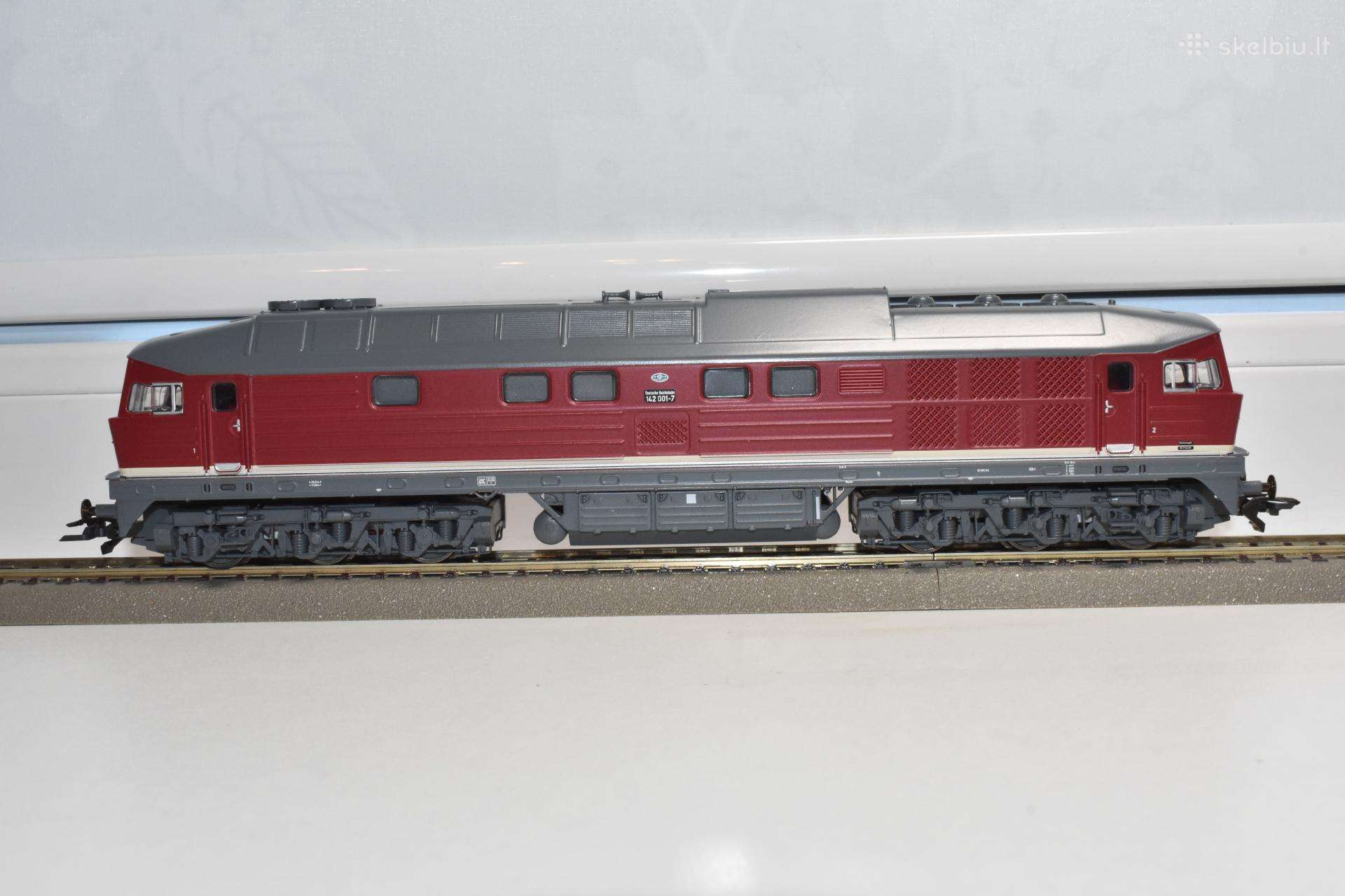 Roco dyzelinis lokomotyvas Br 142