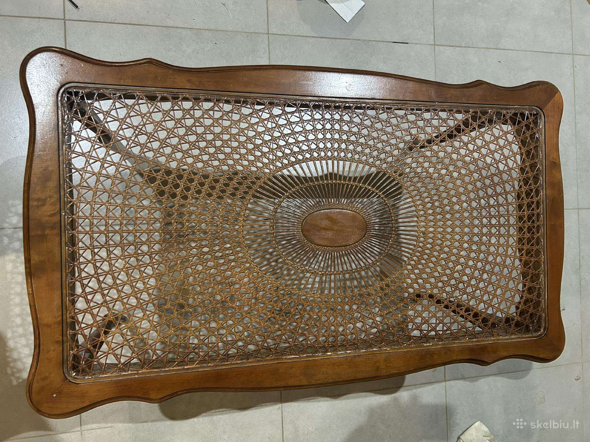 Vintažinis kavos staliukas (110x64cm)