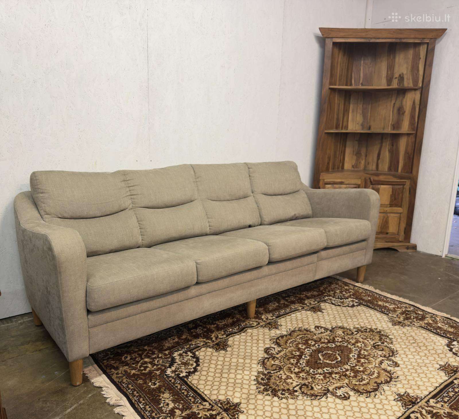 Keturvietė Sofa