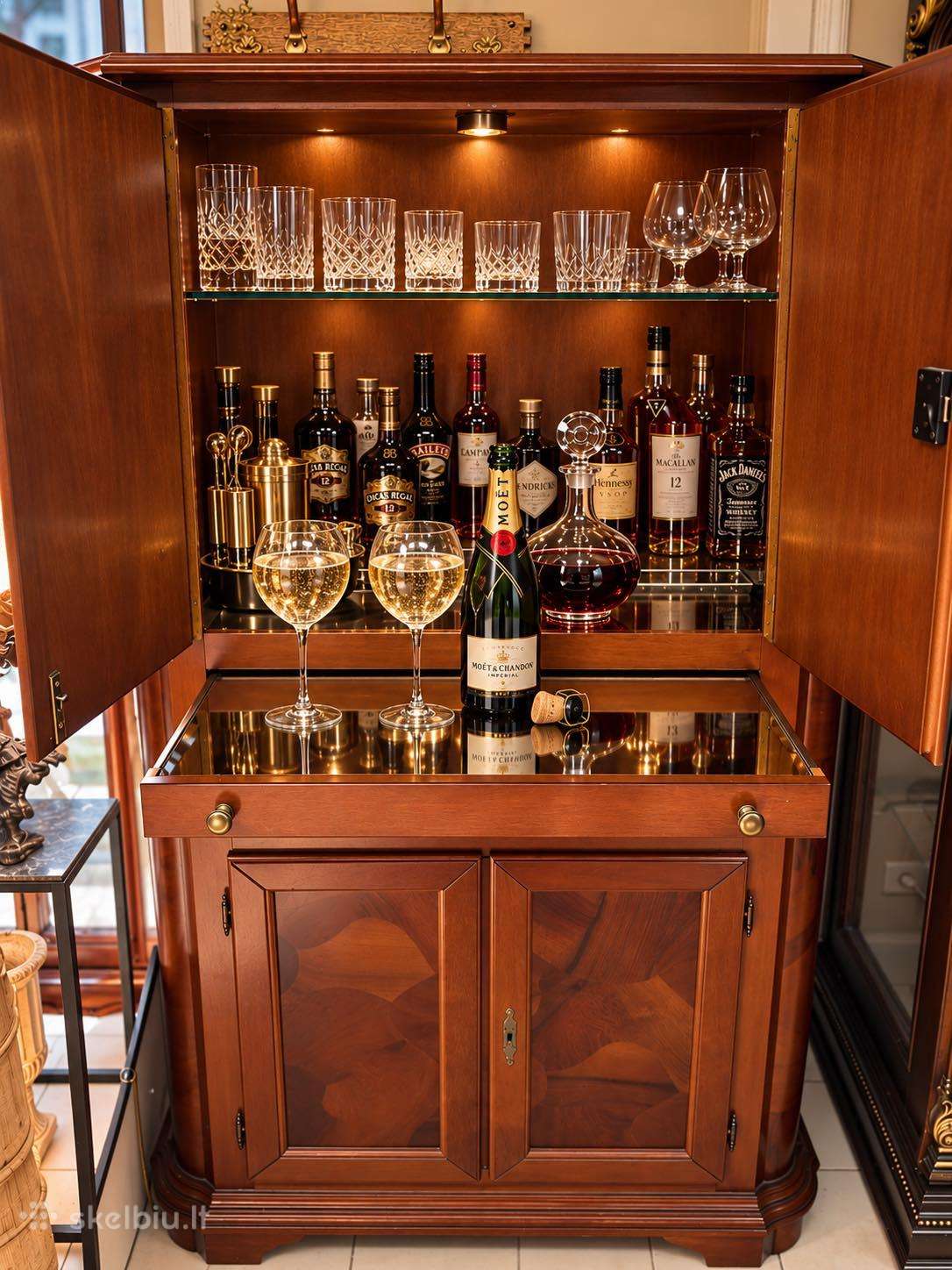 Sekcija - baras indauja