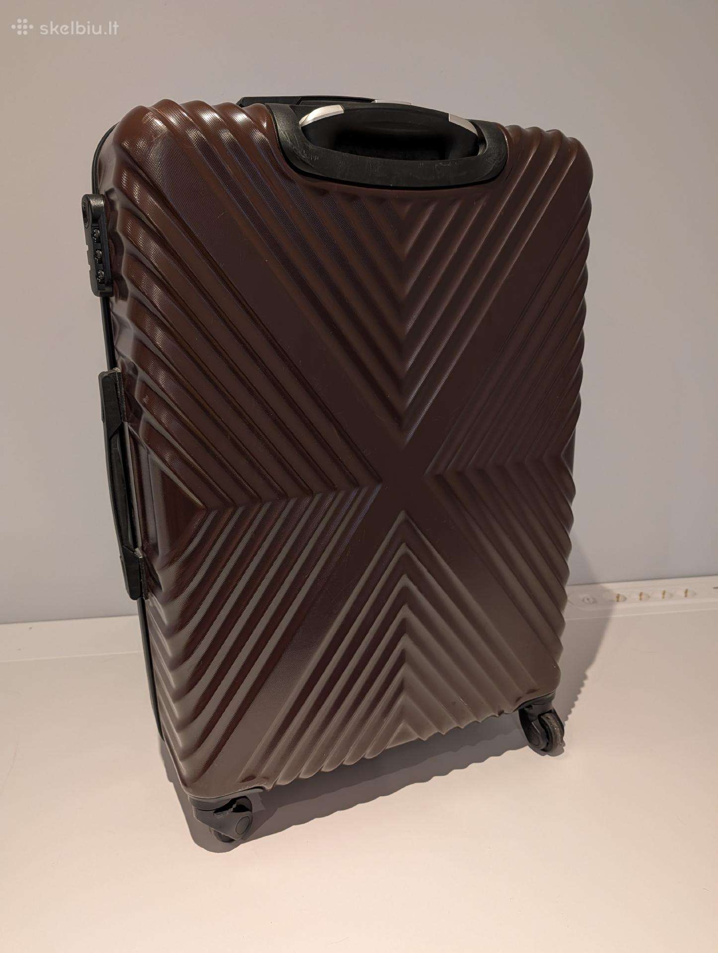 Suitcase / Lagaminas, 61 x 44 x 26 cm