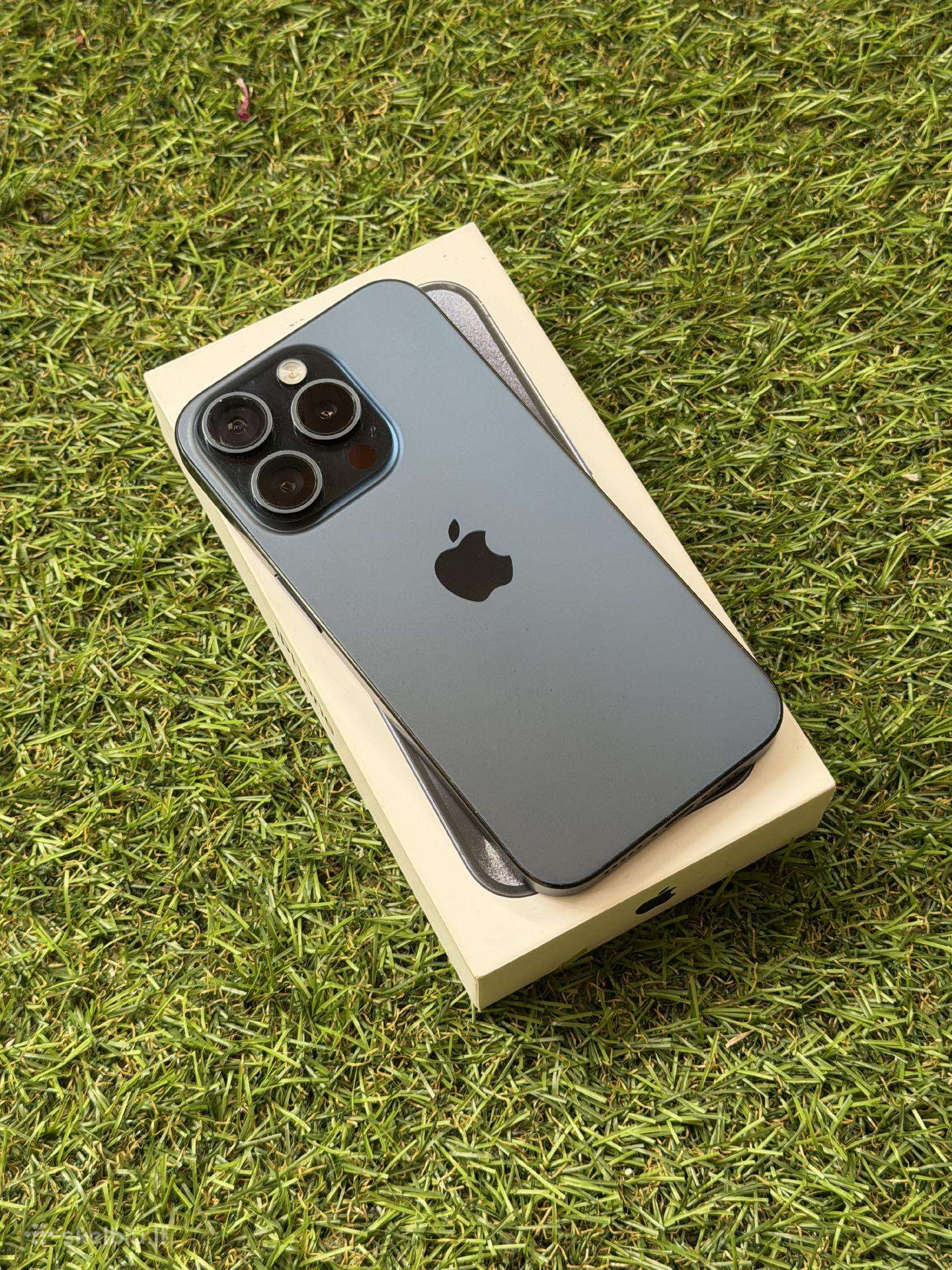 Apple iPhone 15 Pro 128gb Blue Titanium