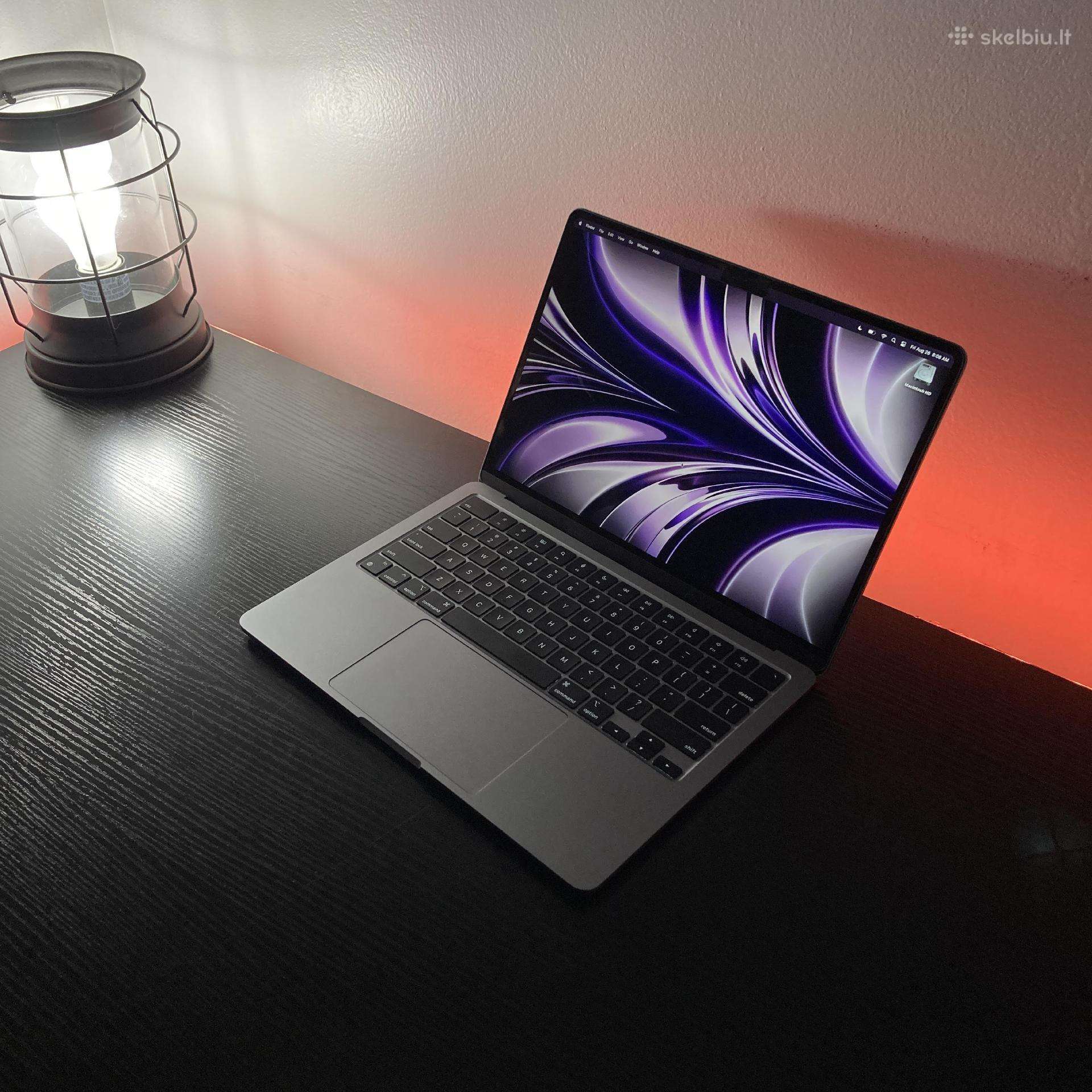 Ieškau keitima į MacBook m4/m5
