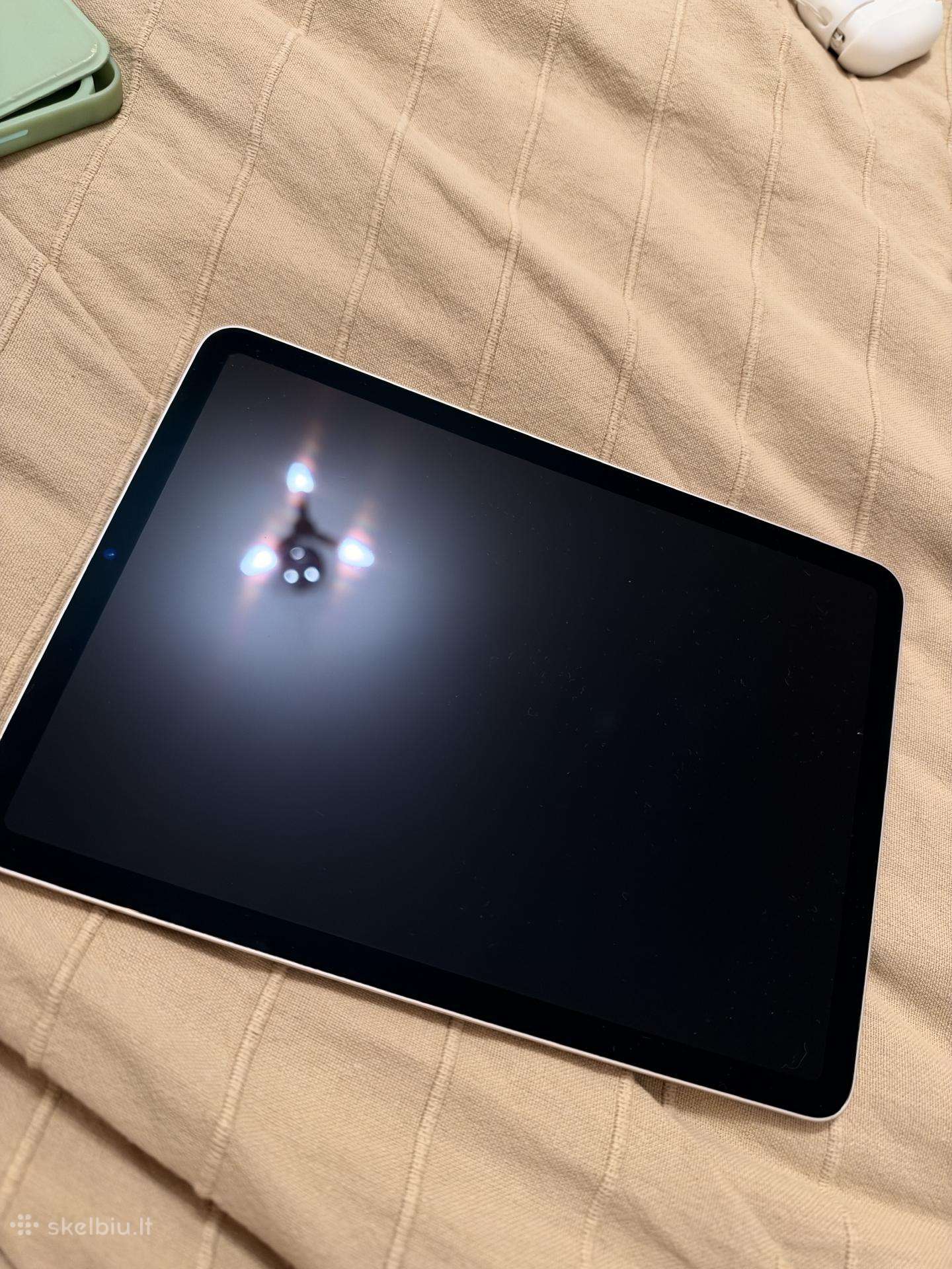 iPad Air 64gb 5 generation Wi-fi