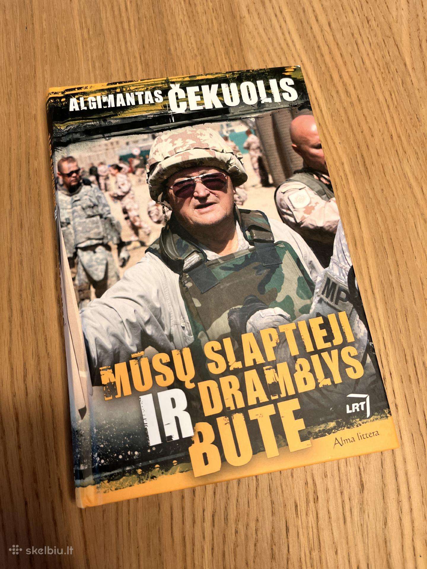 A. Čekuolio „Mūsų slaptieji ir dramblys bute"