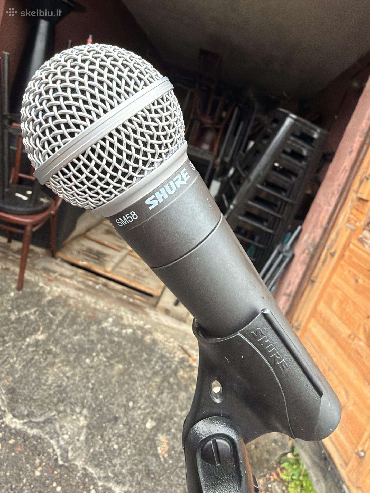 Shure mikrofonai su stovais