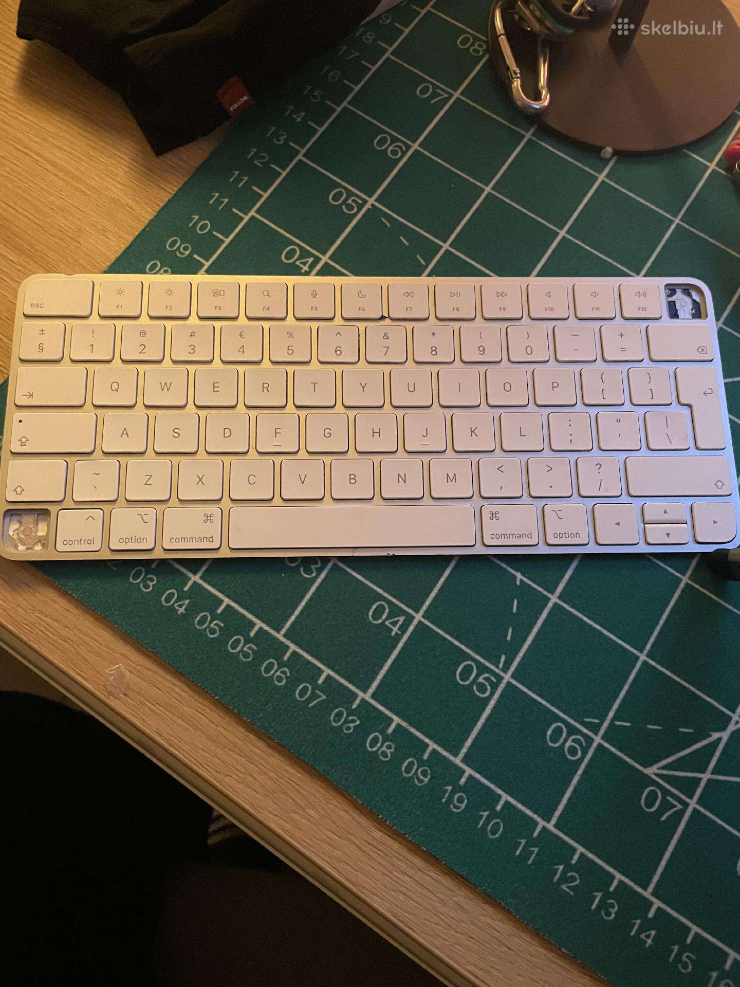 Apple keyboard be dviejų mygtukų