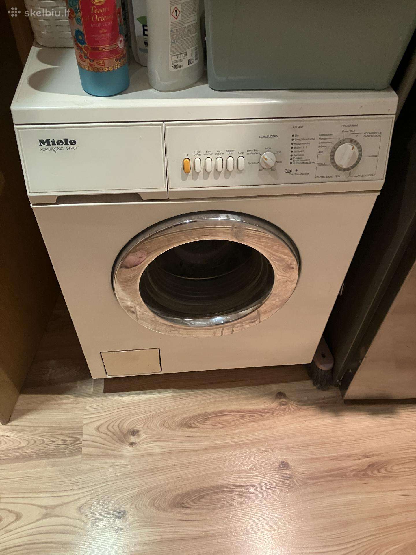 Pilnai veikianti miele skalbimo mašina