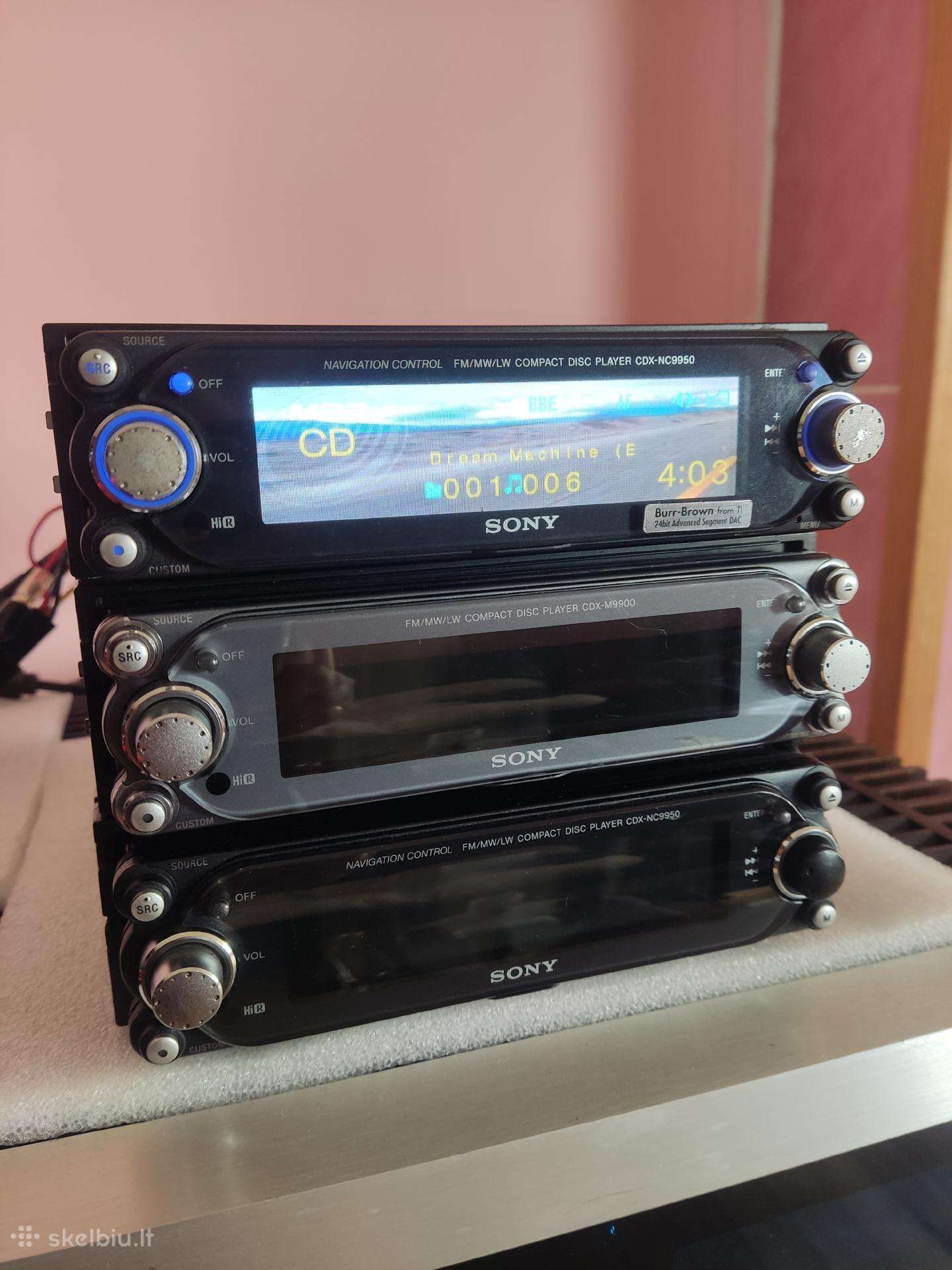 High-end Sony Cdx-m9900