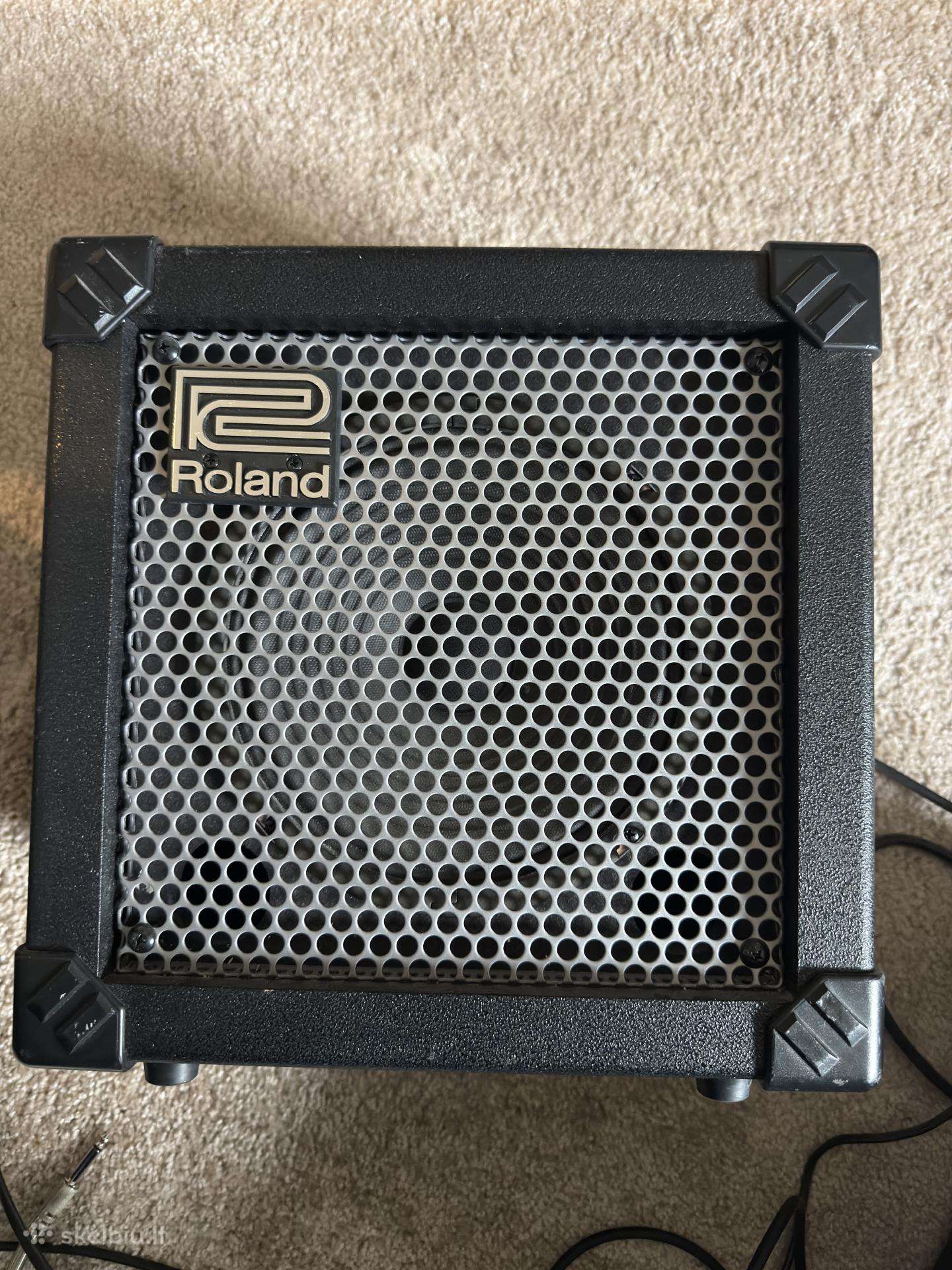 Parduodu Roland 20x gitarinį kubą