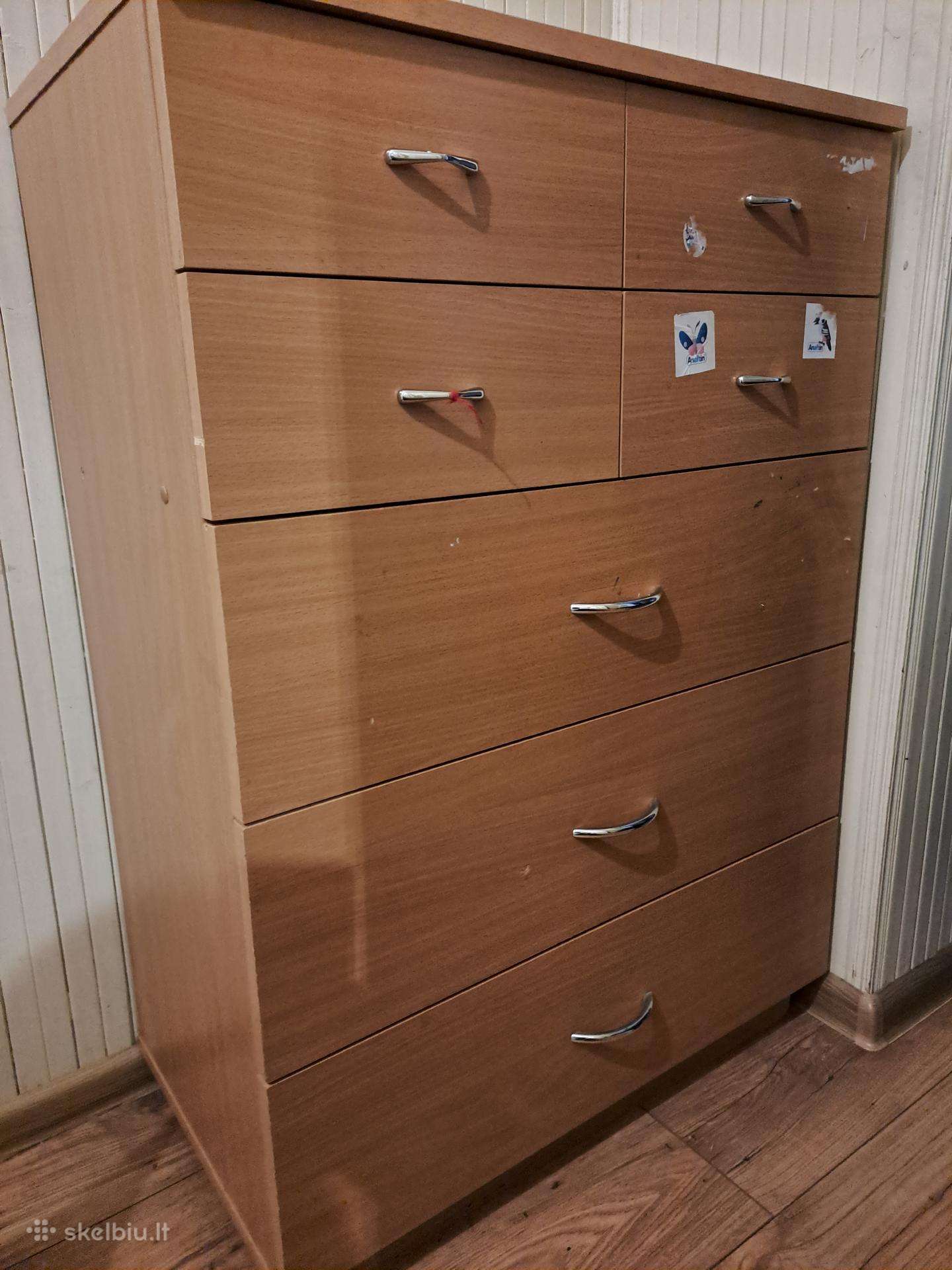 Parduodu naudotą komodą