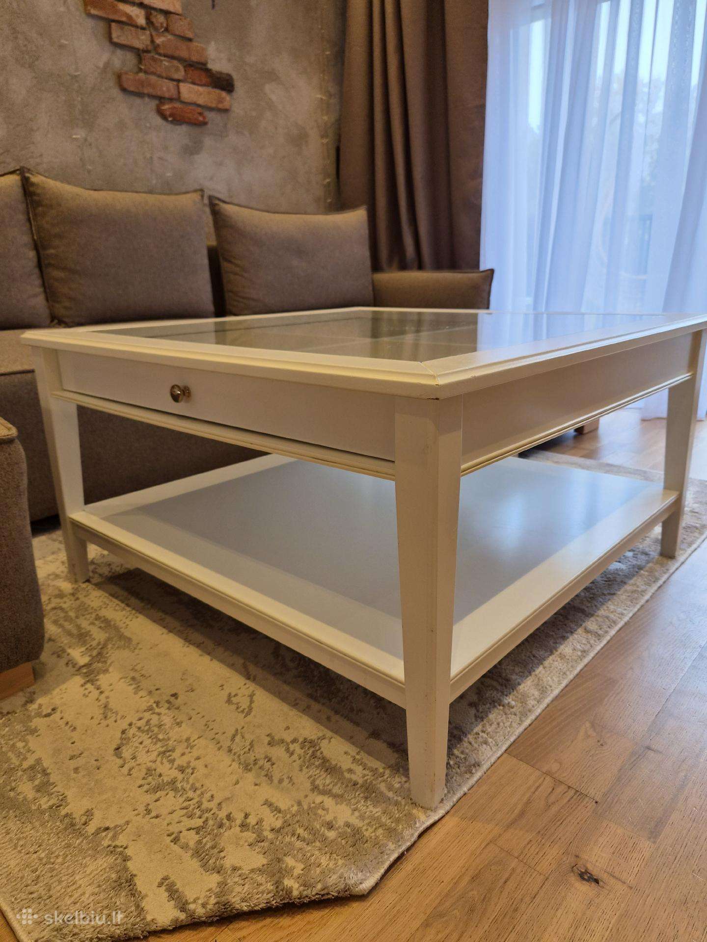 Ikea legendinis stalas