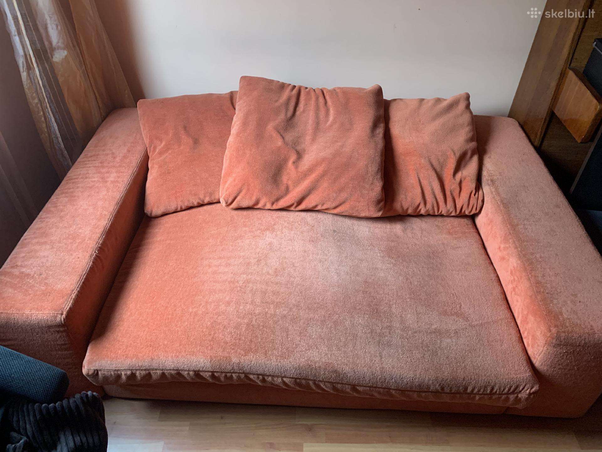 Sofa (30 eur)