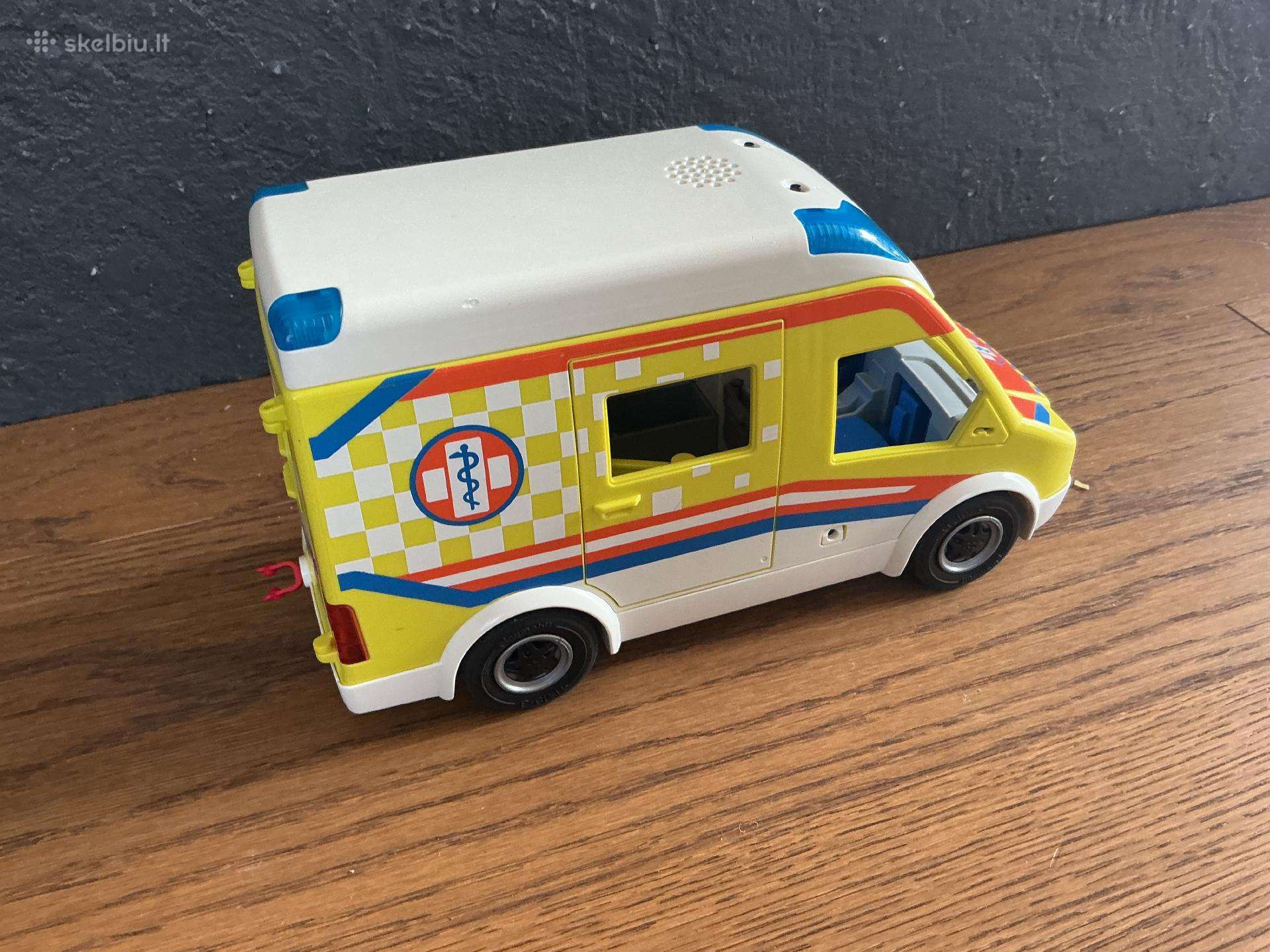 Playmobil ambulance