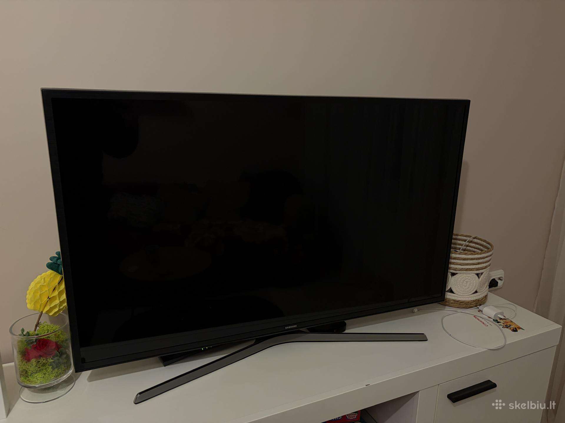 Samsung Uhd smart TV 43