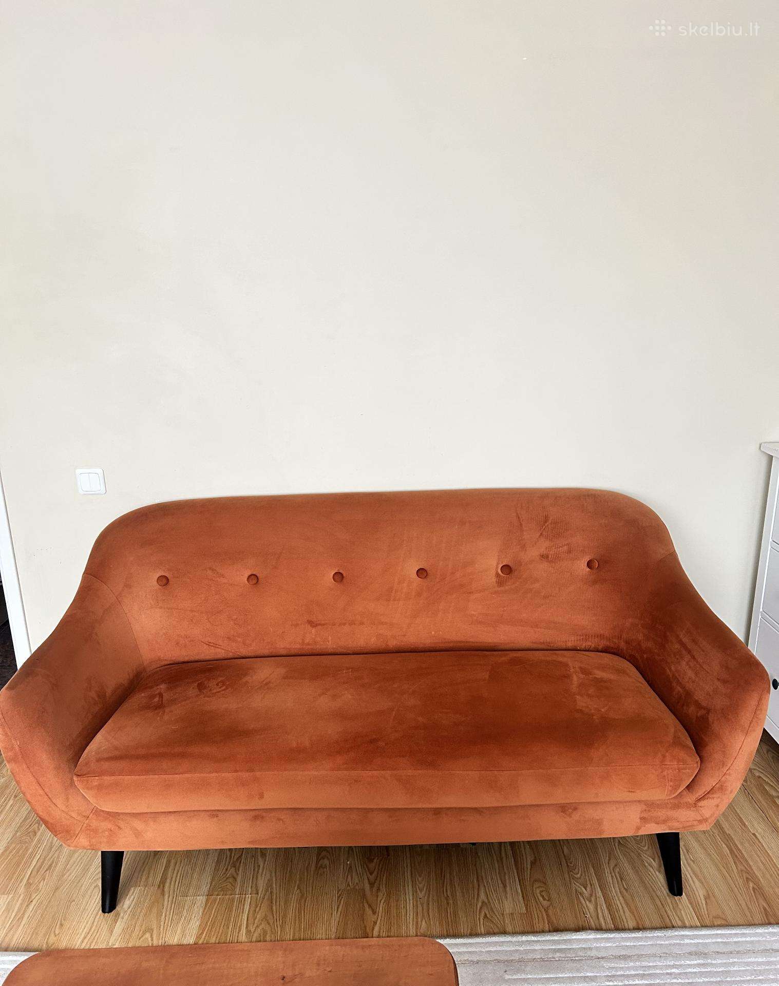 Trivietė sofa
