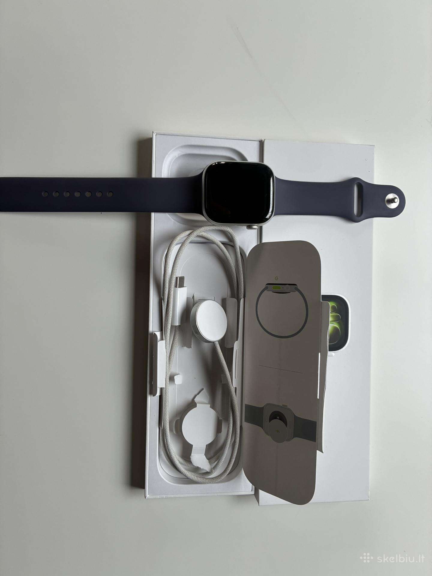 Apple Watch Series 11 GPS + Cellular 46mm Silver