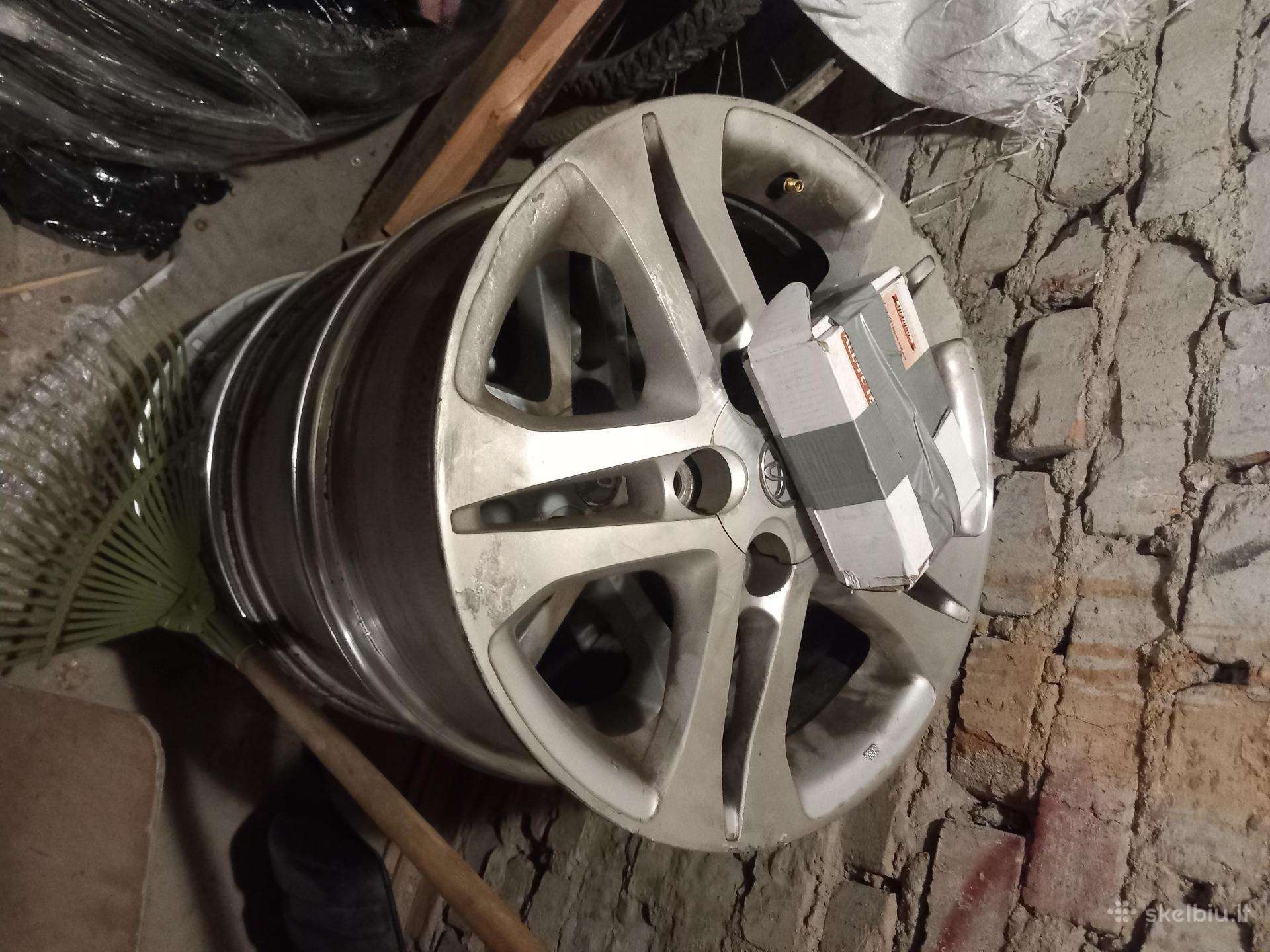Ratlankiai R16 avensis Tajotai
