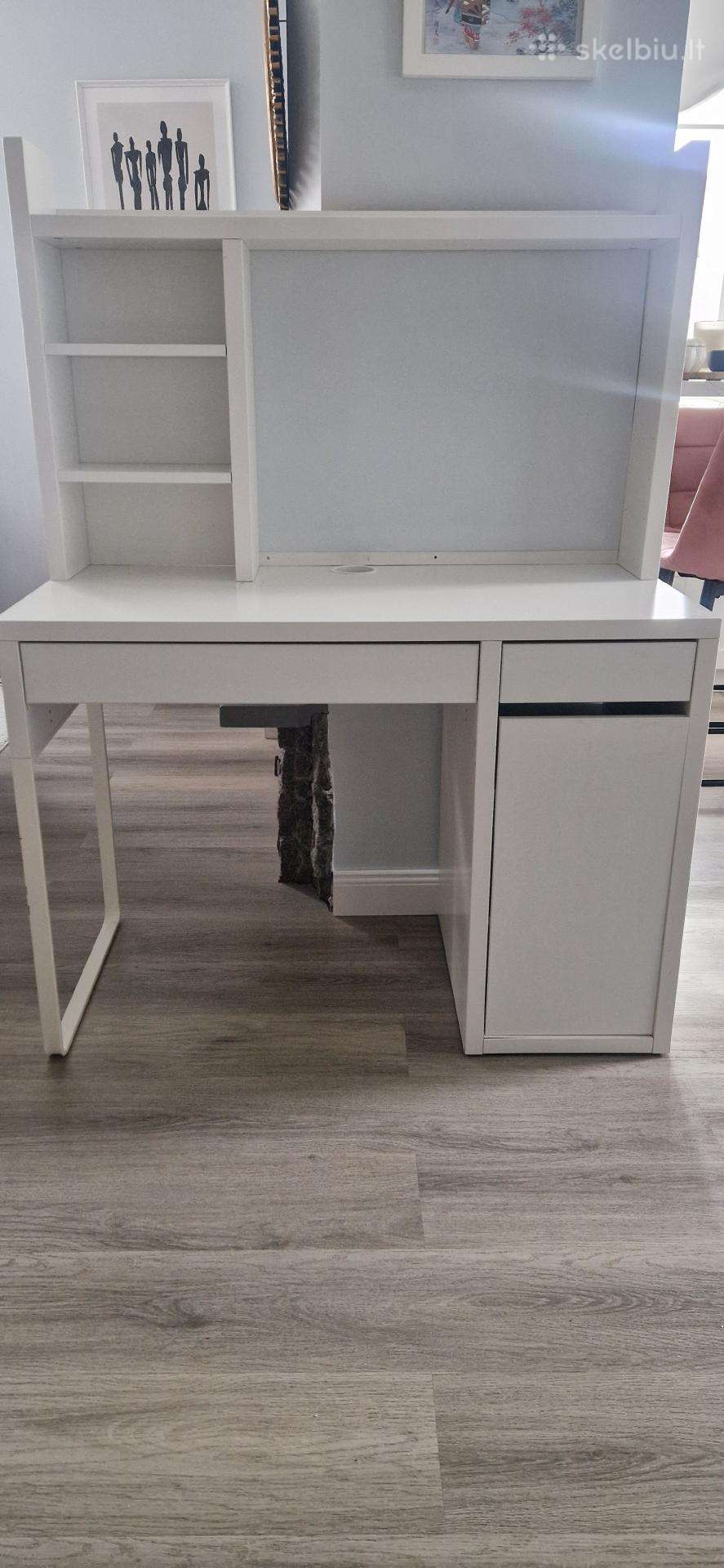 Atiduodu Ikea Micke rašomąjį stalą