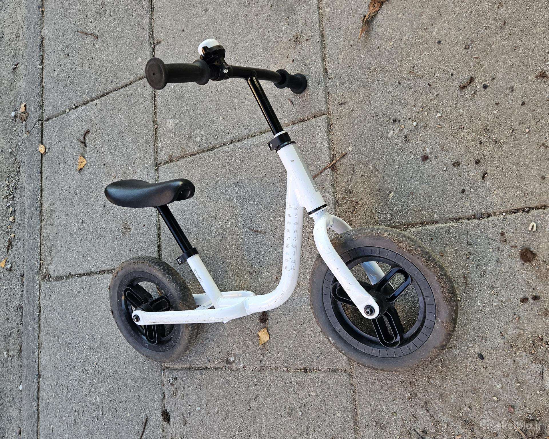 Vaikiškas balansinis dviratukas