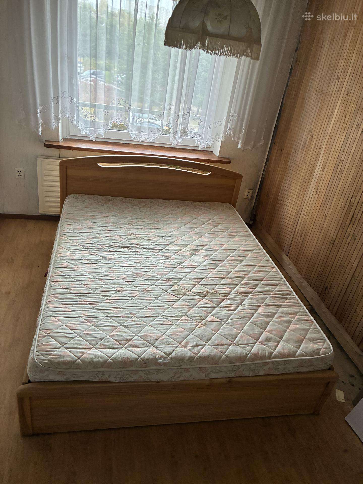 Lova iš masyvo