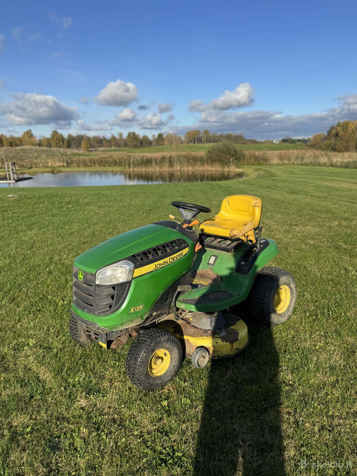 John Deere x125