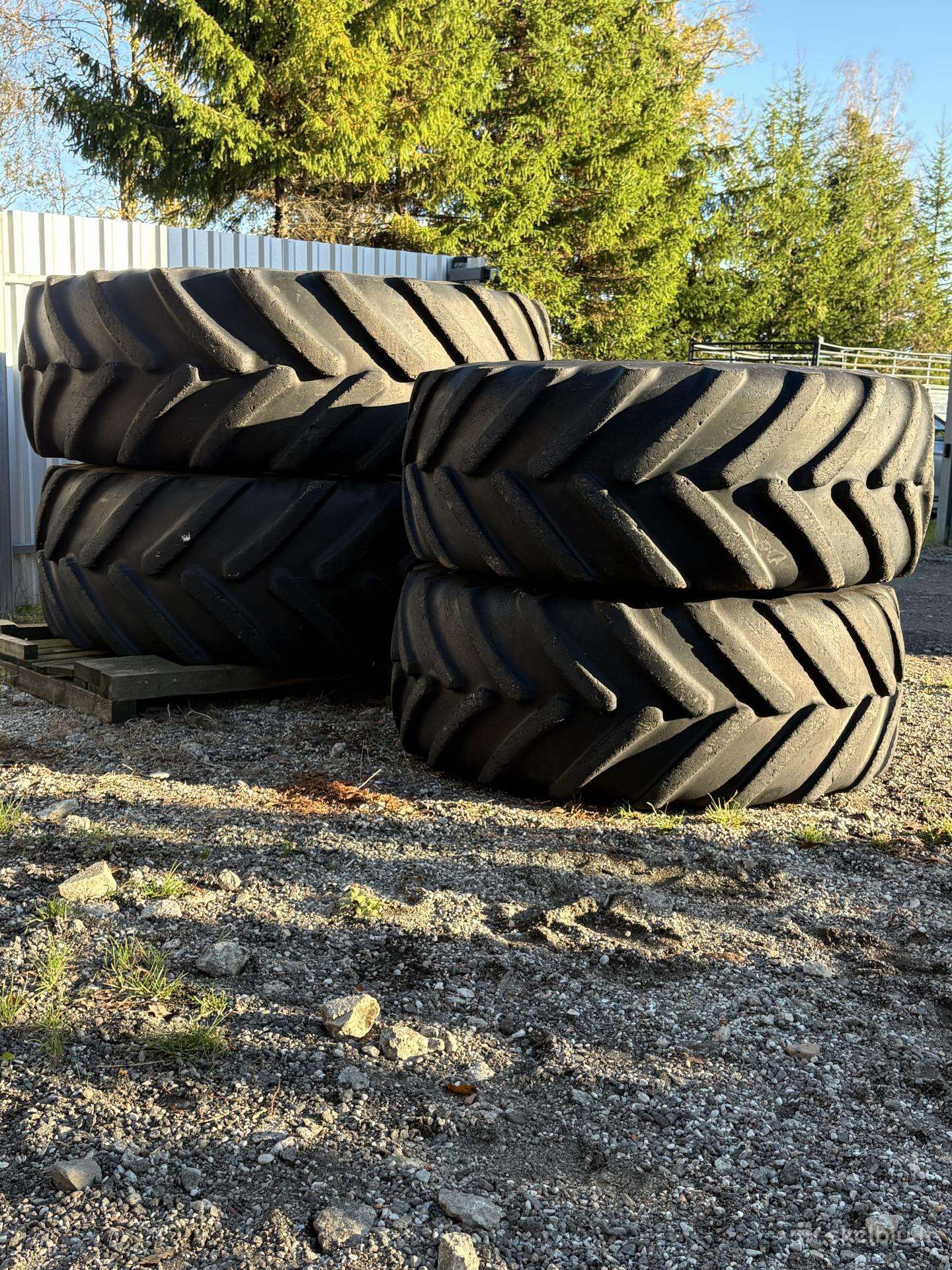 650/65r42 540/65r30 Michelin traktoriaus ratai
