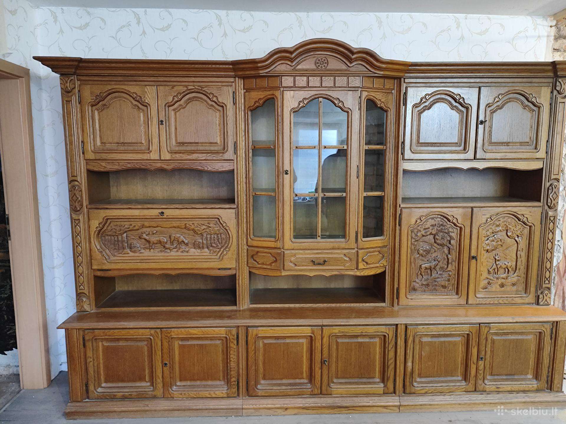 Naudota ąžuolinė sekcija 270 eur.paruošta išvežti.