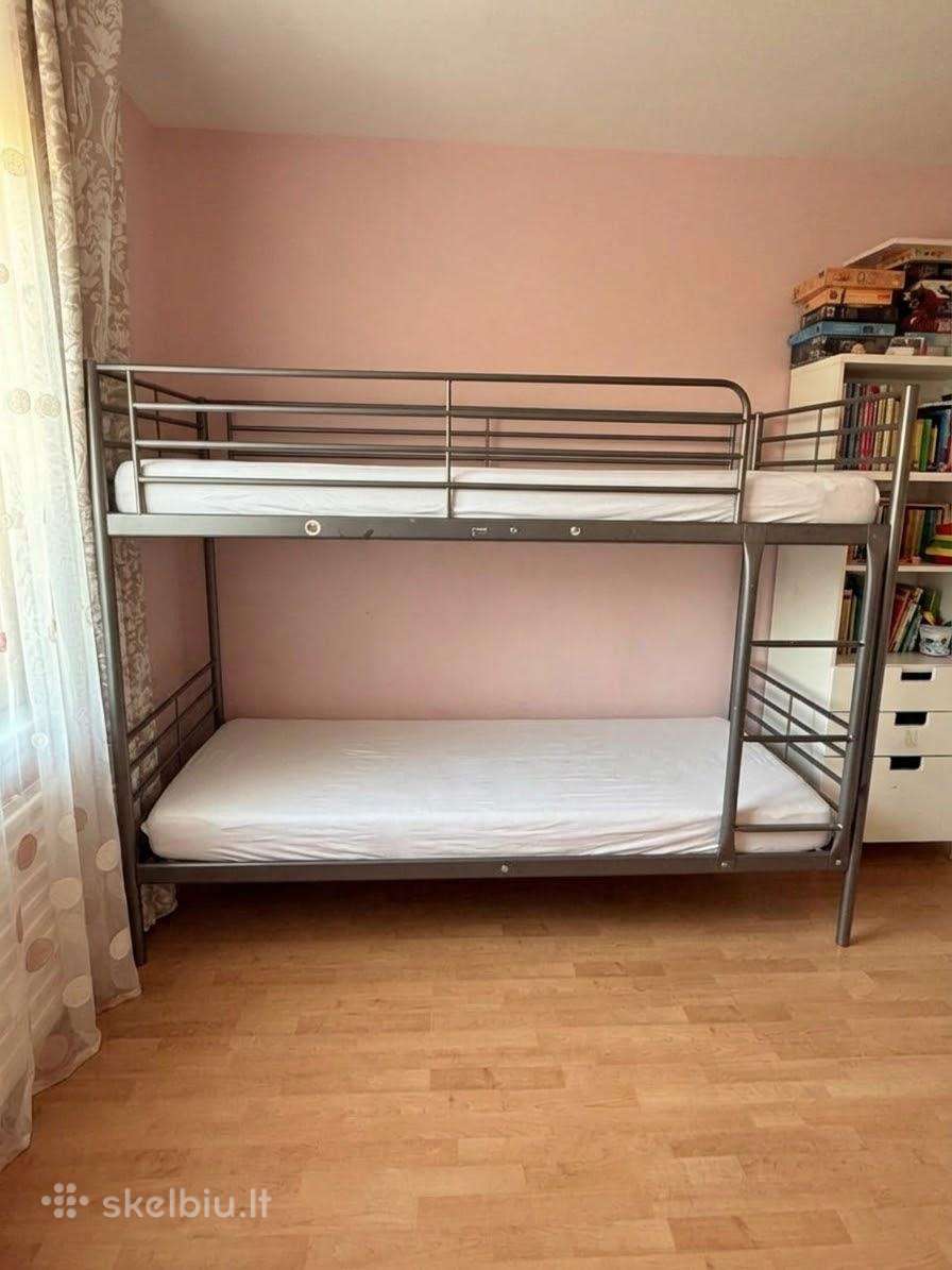 Parduodama tvarkinga Ikea Svärta dviaukštė lova