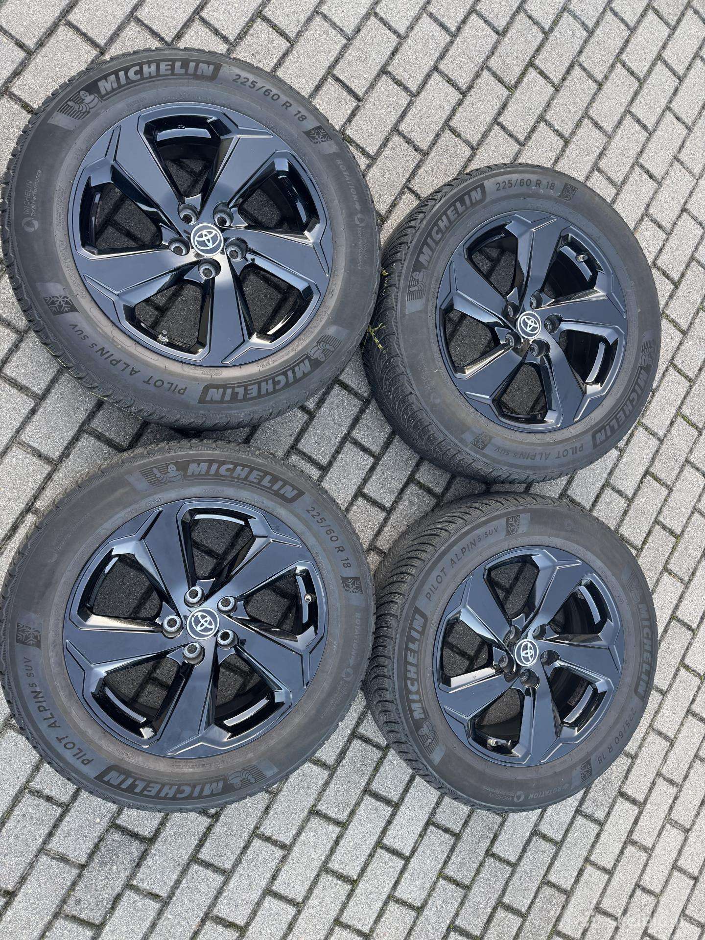 Rav4 R18 originalūs ratlankiai