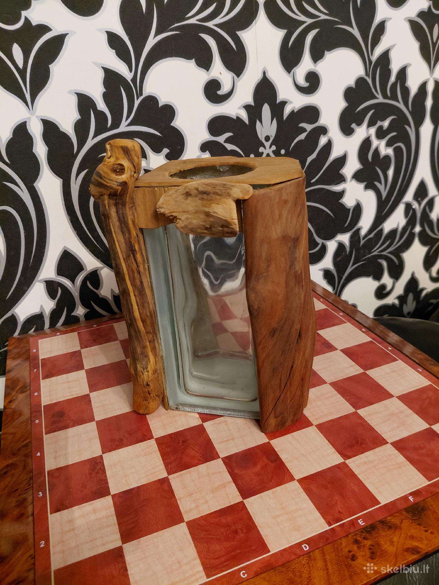 Rankų darbo medinė vaza su stiklu, 20cm