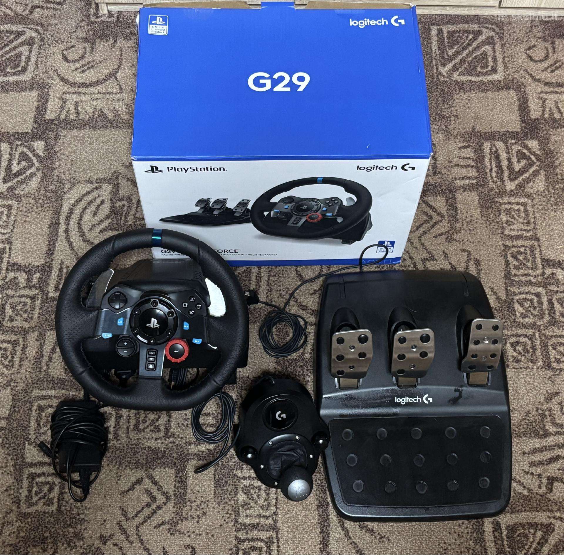 Parduodu mažai naudota vaira logitech g29 ps5