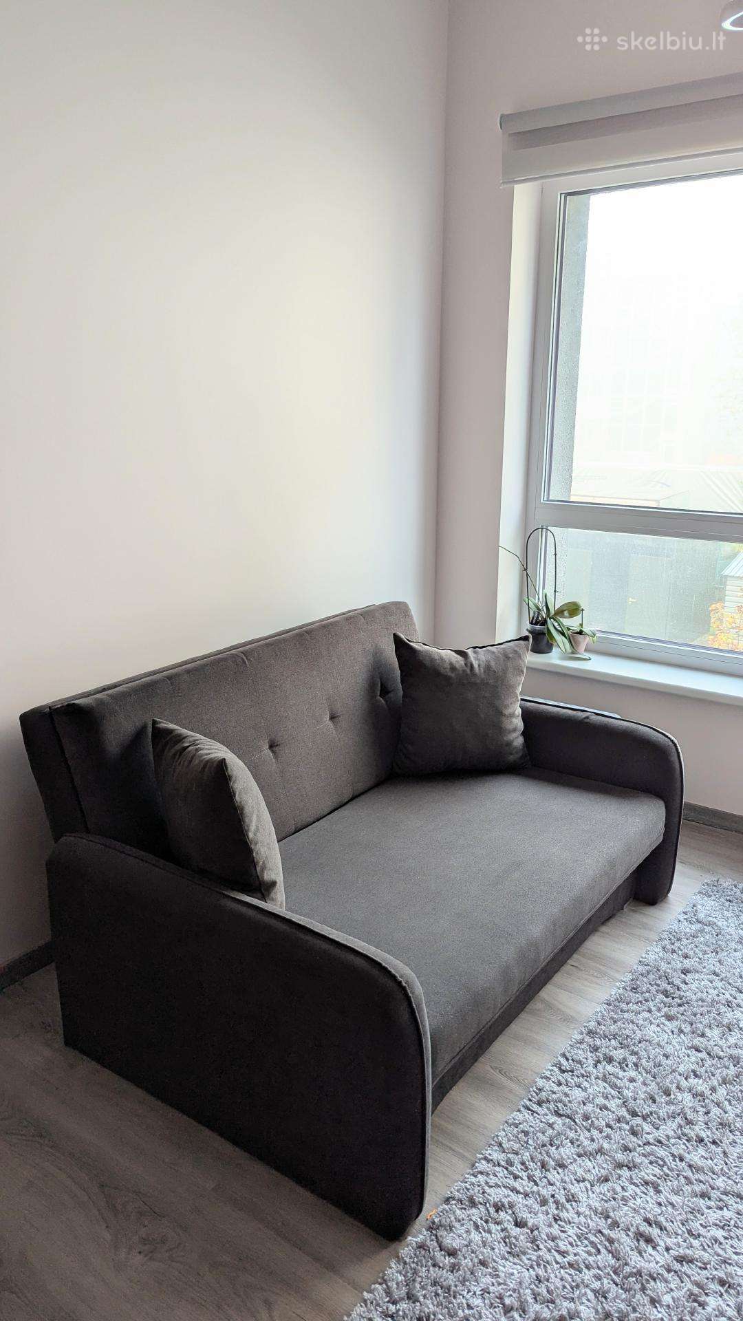 Parduodama kompaktiska vieta taupanti sofa-lova