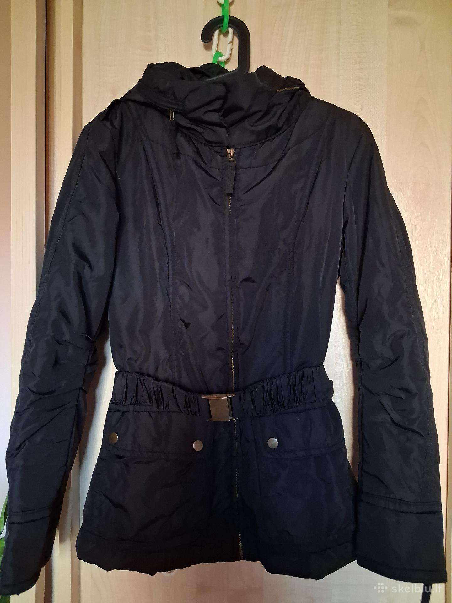 Zara basic juoda striukė su gobtuvu